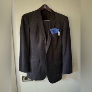 Hugo Boss Men's Gray Suit Set